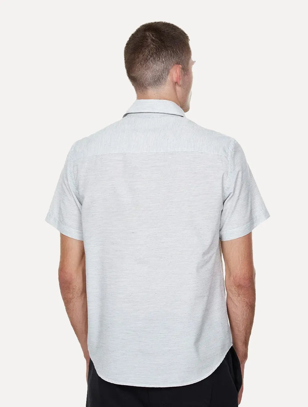 Camisa John John Masculina Manga Curta Stripes Noise Preto Branca