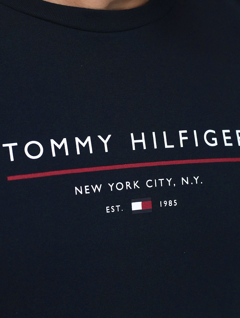 Camiseta Tommy Hilfiger Masculina Brand Love Big New Logo Azul Marinho