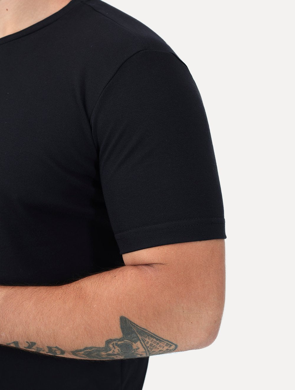 Camiseta K&J Black Premium Lisa Suedine Egípcio Preta