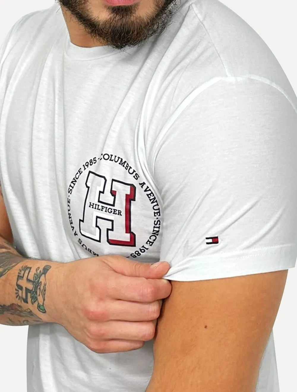 Camiseta Tommy Hilfiger Masculina Columbus H Roundle Logo Branco