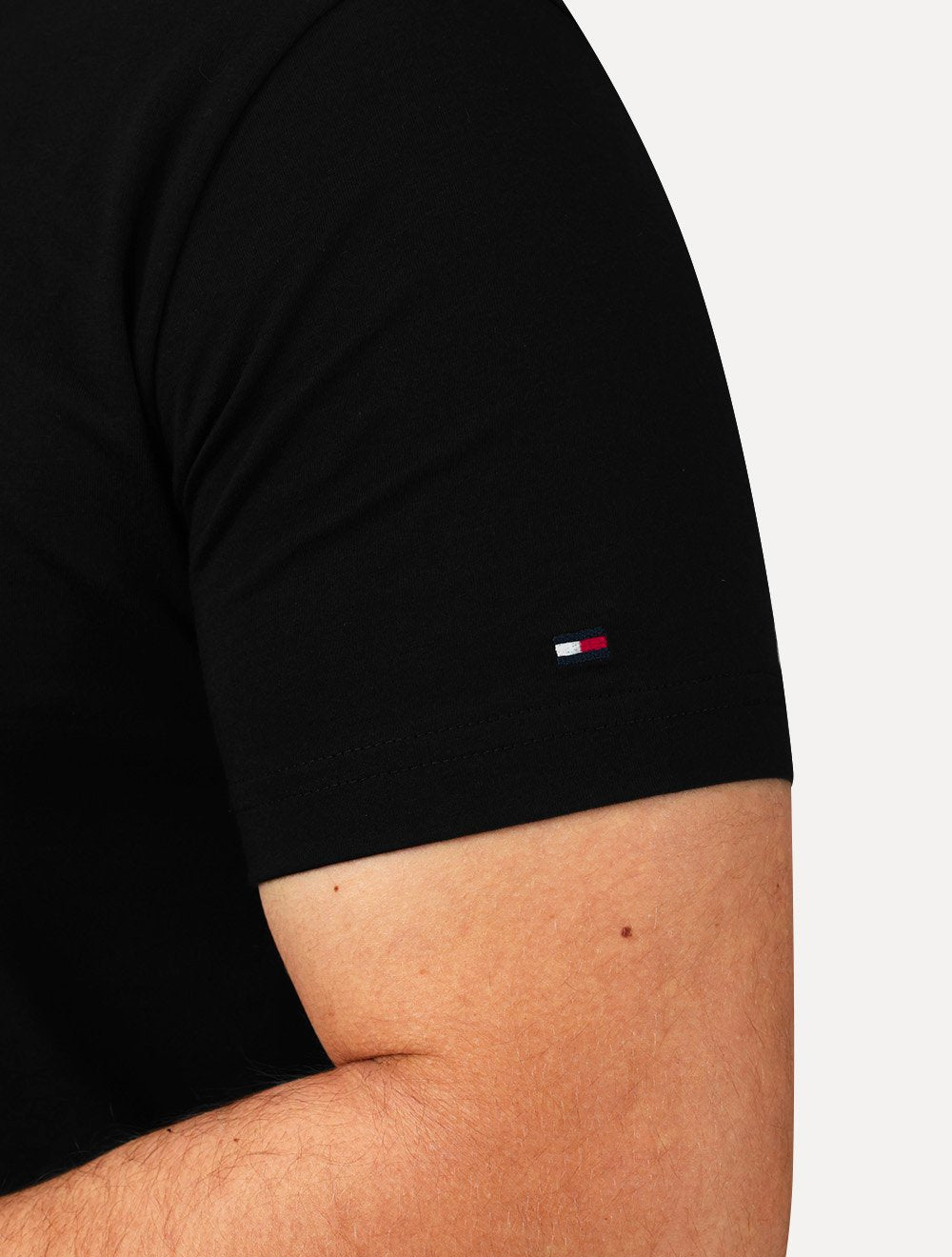 Camiseta Tommy Hilfiger Masculina Brand Love Big Graphic Preta