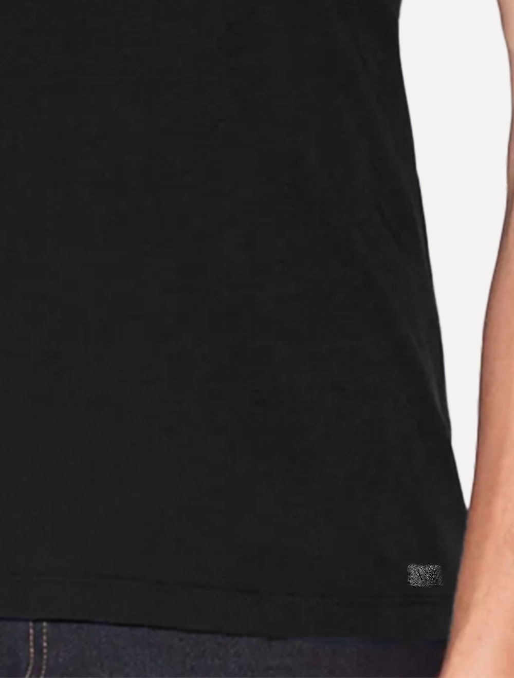 Camiseta Armani Exchange Masculina Slim Fit em Cotton Pima Preta