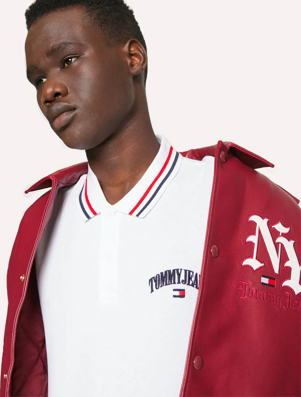 Polo Tommy Jeans Masculina Piquet Regular Graphic Tipped Branca