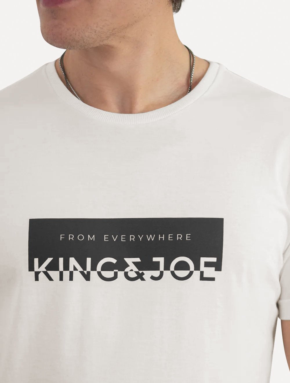 Camiseta King & Joe Masculina Logomania Negativo Off-White