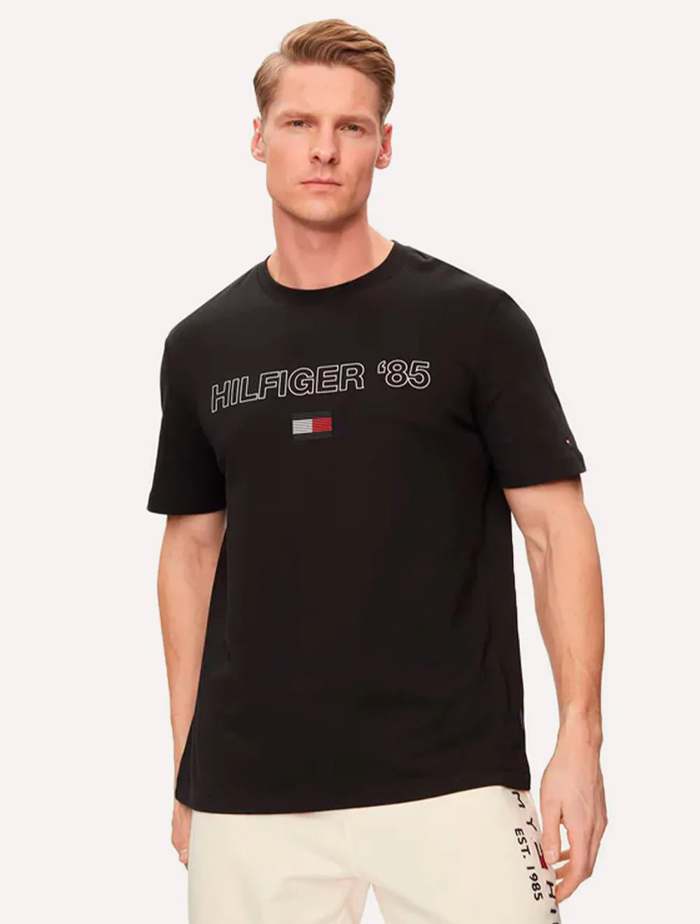 Camiseta Tommy Hilfiger Masculina Essential '85 Preta
