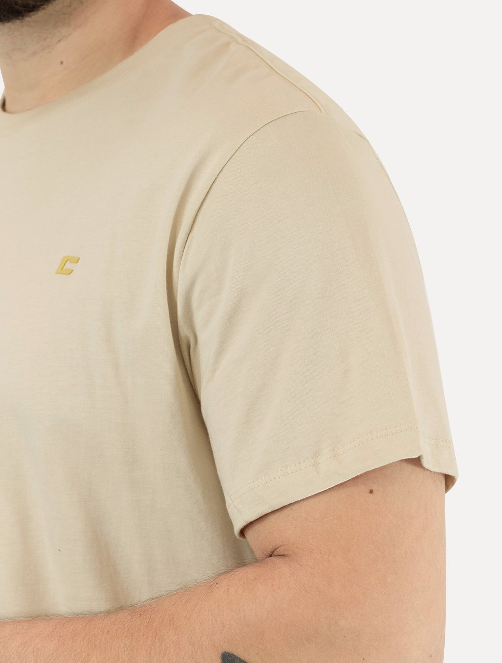 Camiseta Colcci Masculina Basica Logo Minimalista Off-White