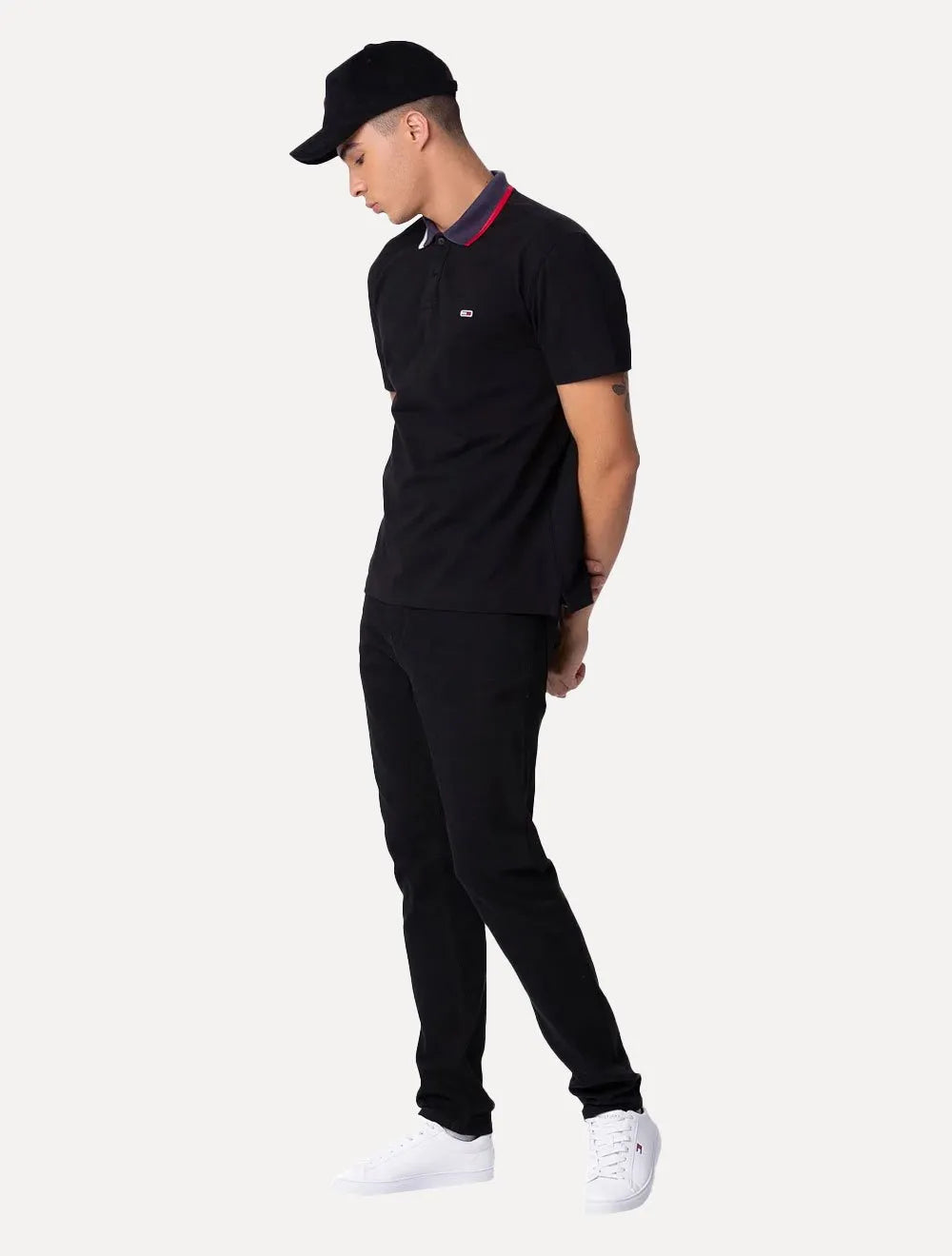 Polo Tommy Jeans Masculina Regular Flag Neck Preta