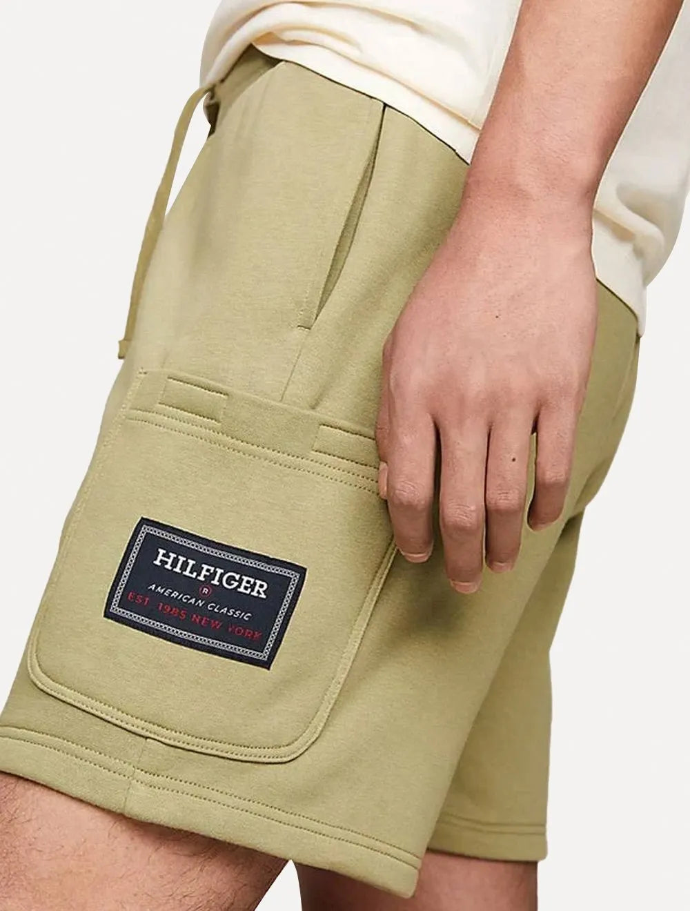 Bermuda Tommy Hilfiger Moletom Masculina Flag Logo Badge Verde Oliva
