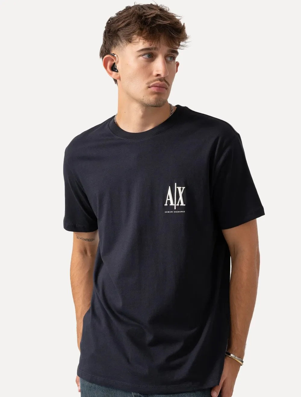 Camiseta Armani Exchange Masculina Embroidery AX Light Logo Azul Marinho
