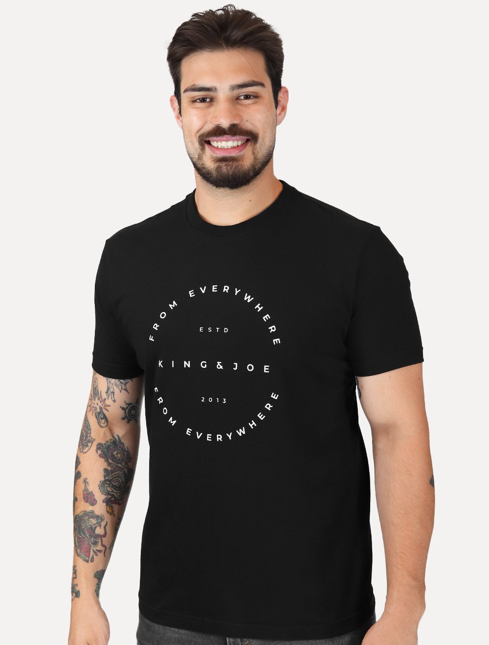 Camiseta King & Joe Masculina Circle From Everywhere Preto