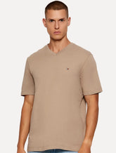 Camiseta Tommy Hilfiger Masculina Essential V-Neck Marrom Claro