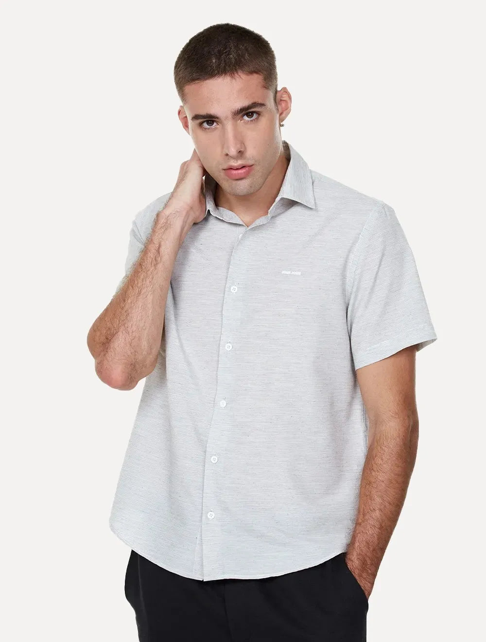 Camisa John John Masculina Manga Curta Stripes Noise Preto Branca