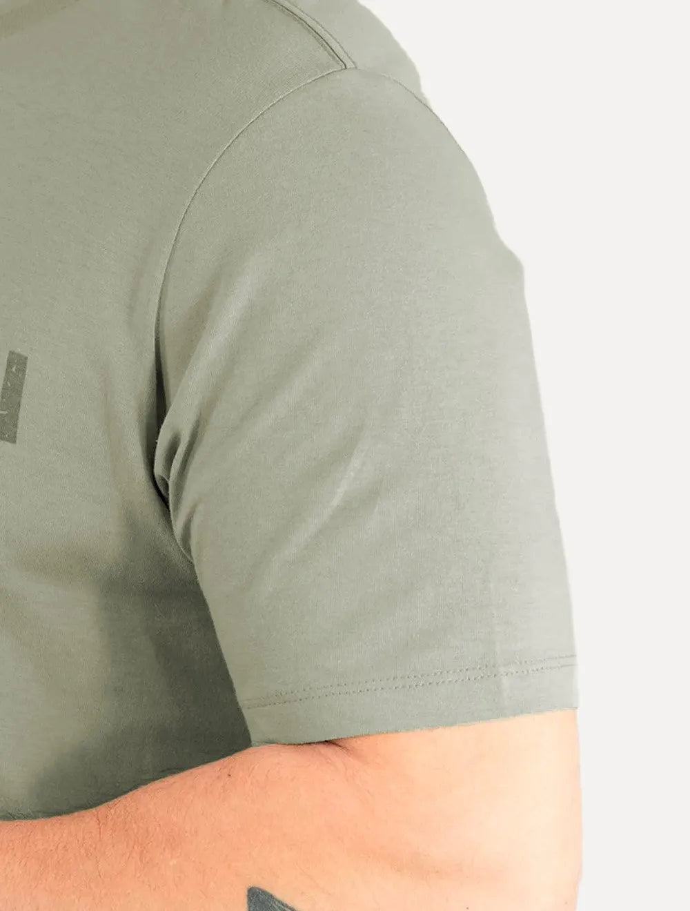 Camiseta John John Masculina JJ Basic Logo Rusty Verde Médio