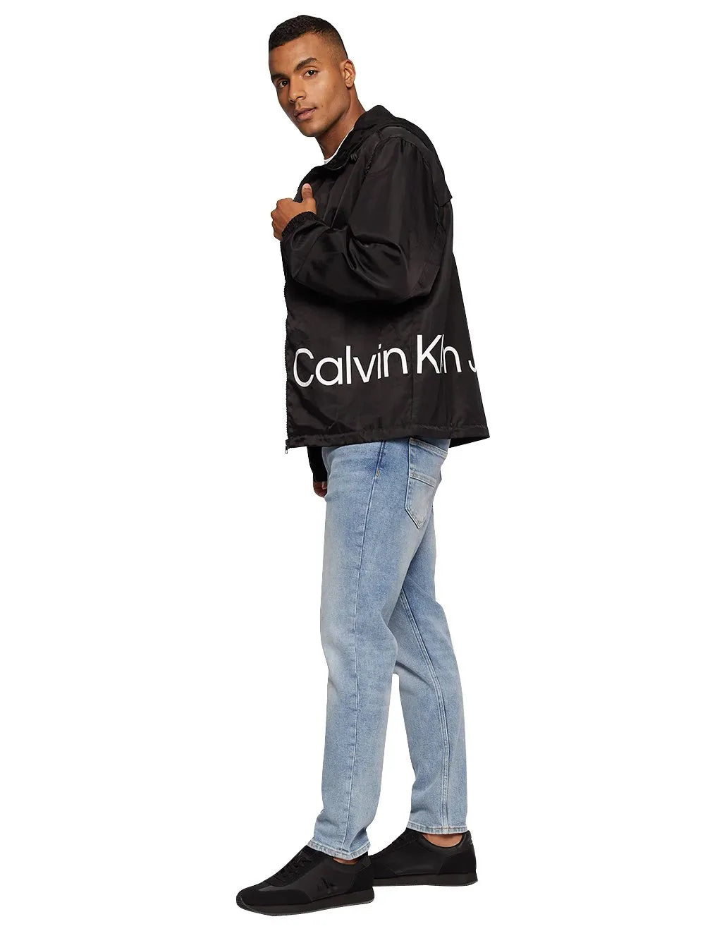 Jaqueta Calvin Klein Jeans Masculina Hoodie Colorblock Lateral Logo Preta