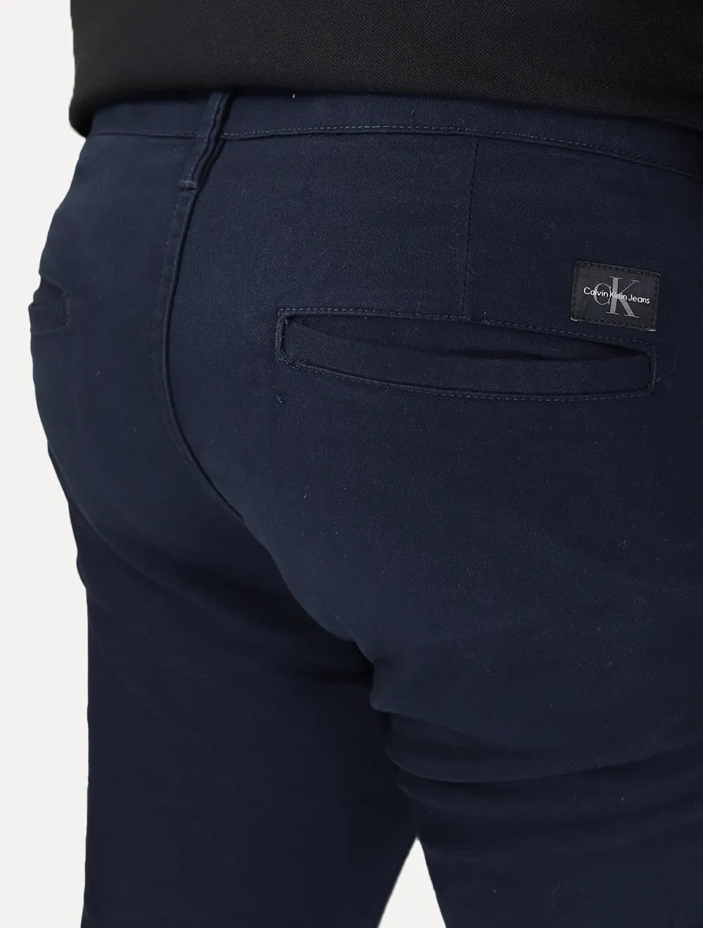 Calça Calvin Klein Jeans Masculina RE Issue Label Azul Marinho