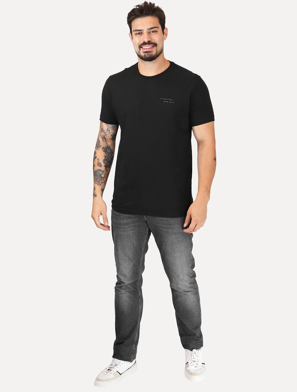 Camiseta King & Joe Masculina Pima Touch Logo Peito Preta