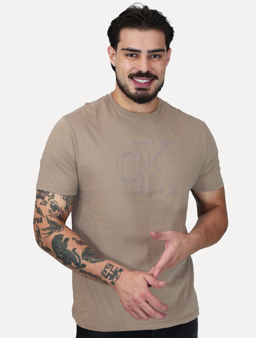 Camiseta Calvin Klein Masculina Meia Malha Big CK Logo Caqui Médio
