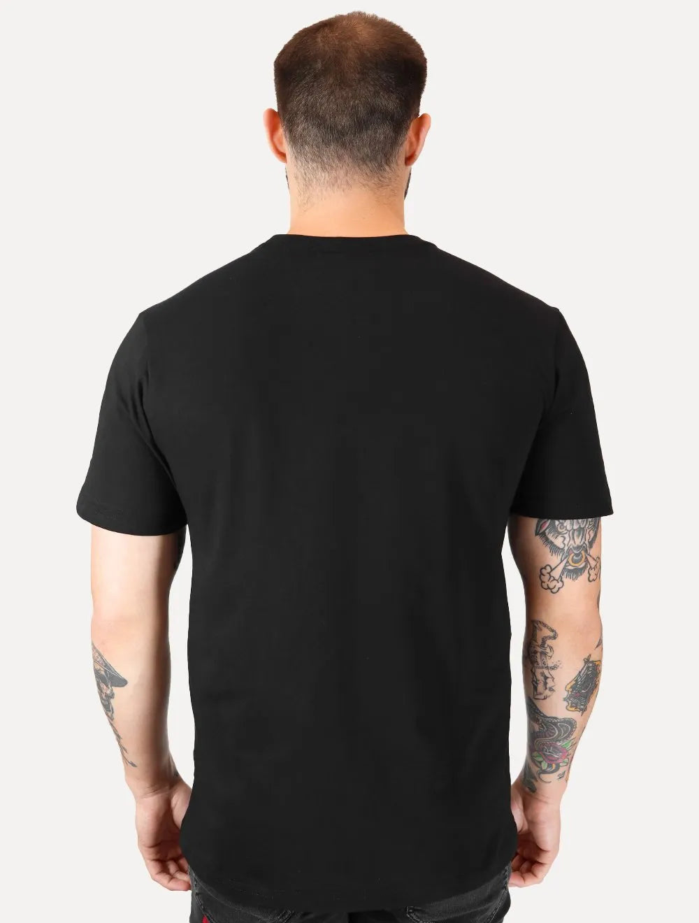 Camiseta Tommy Jeans Masculina Classic Linear Embroidered Chest Preta
