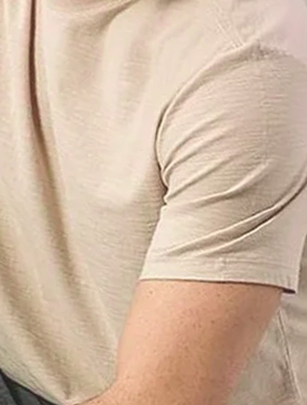 Camiseta Calvin Klein Jeans Masculina Flamê Etiqueta Cáqui Claro