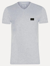Camiseta Calvin Klein Jeans Masculina Gola V New Logo Dark Square Cinza Mescla