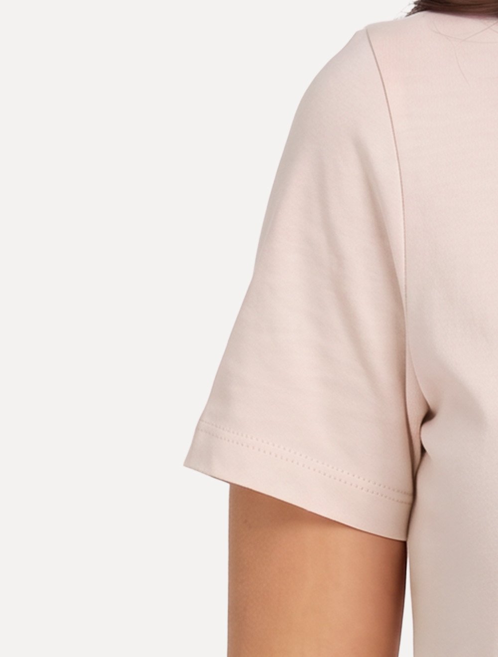Camiseta Guess Feminina Textured Collar Logo Rosa Claro