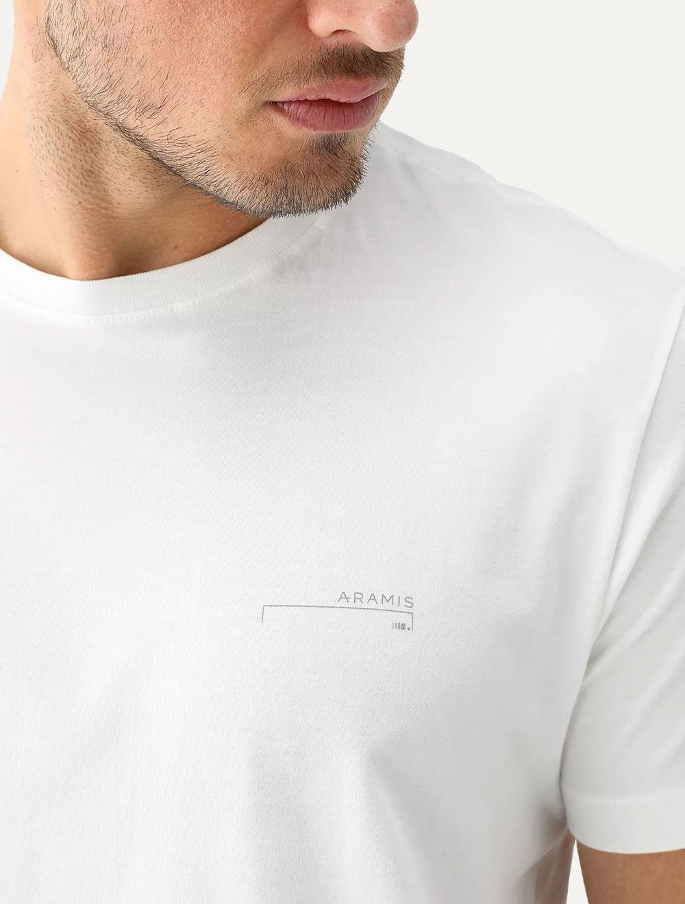 Camiseta Aramis Masculina Estampa Assinatura Peito Off White