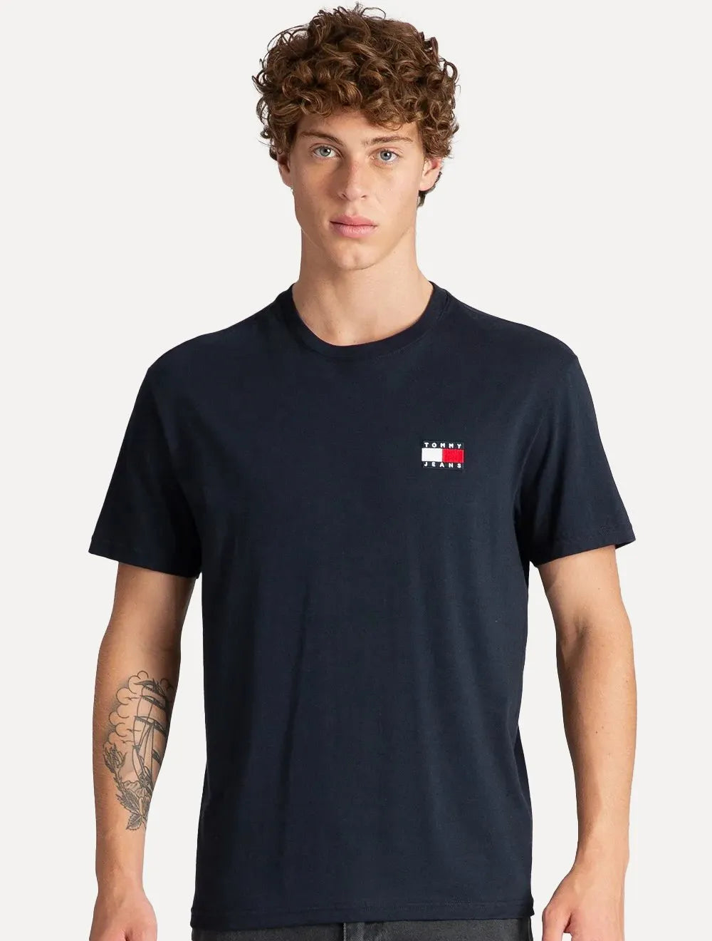 Camiseta Tommy Hilfiger Masculina Regular Badge Logo Tee Azul Marinho