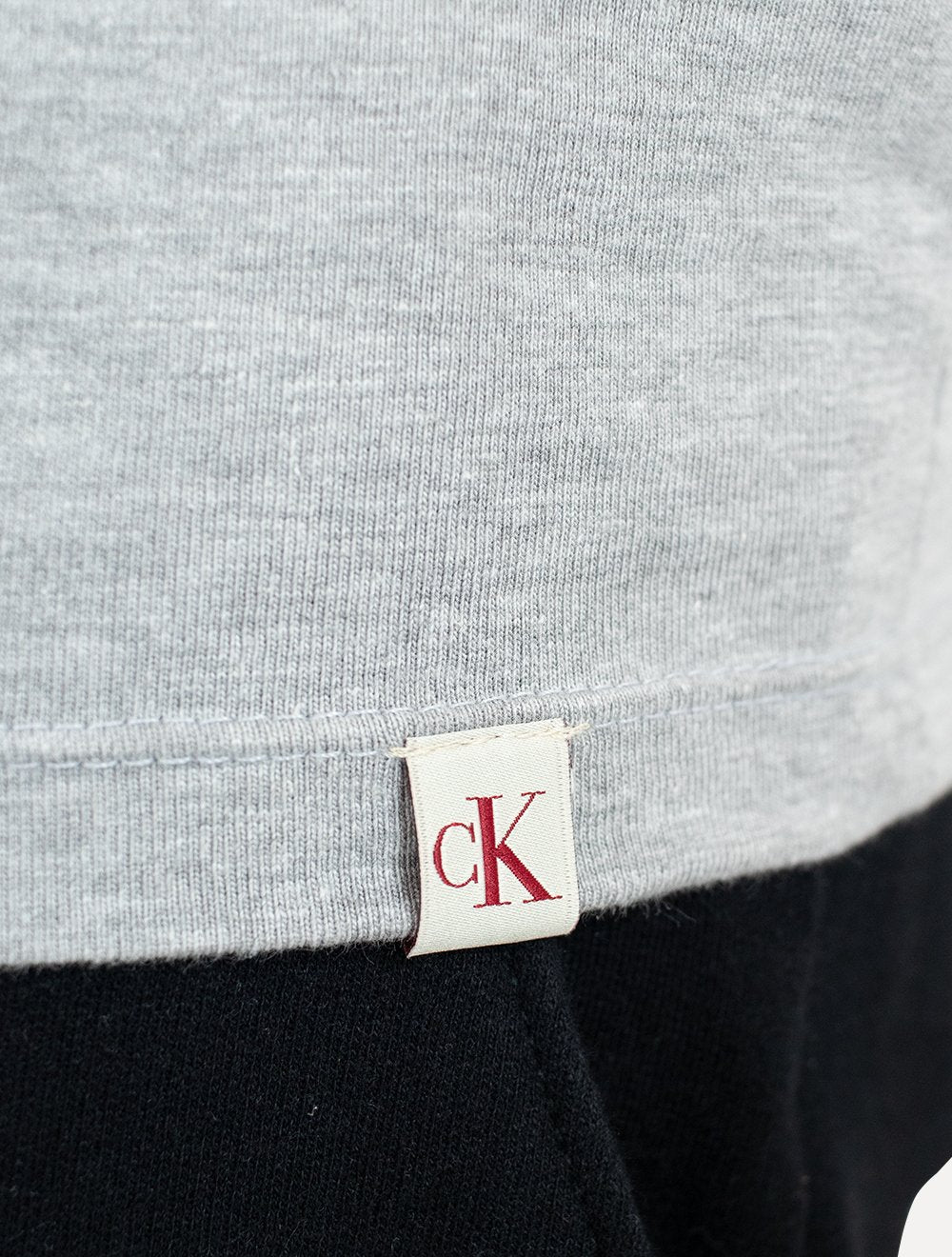 Camiseta Calvin Klein Masculina Malhão Com Punhos Cinza Mescla