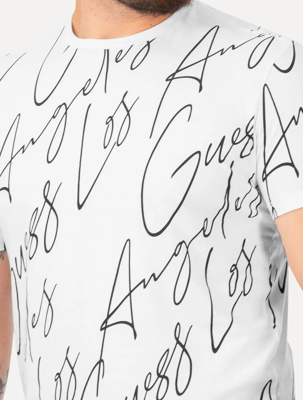 Camiseta Guess Masculina Full Lettering Branca