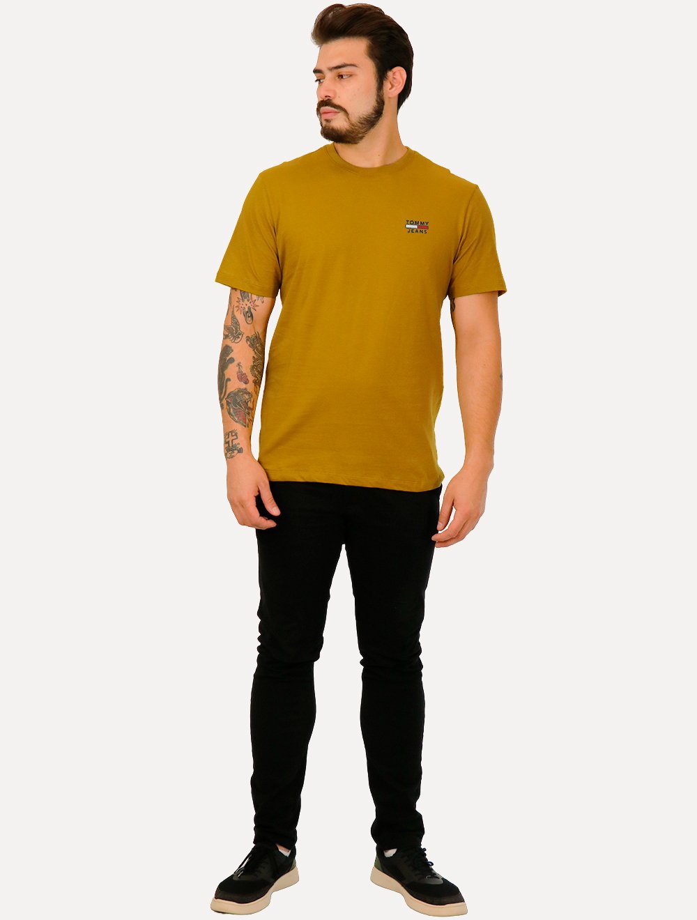 Camiseta Tommy Jeans Masculina Chest Logo Tee Mostarda