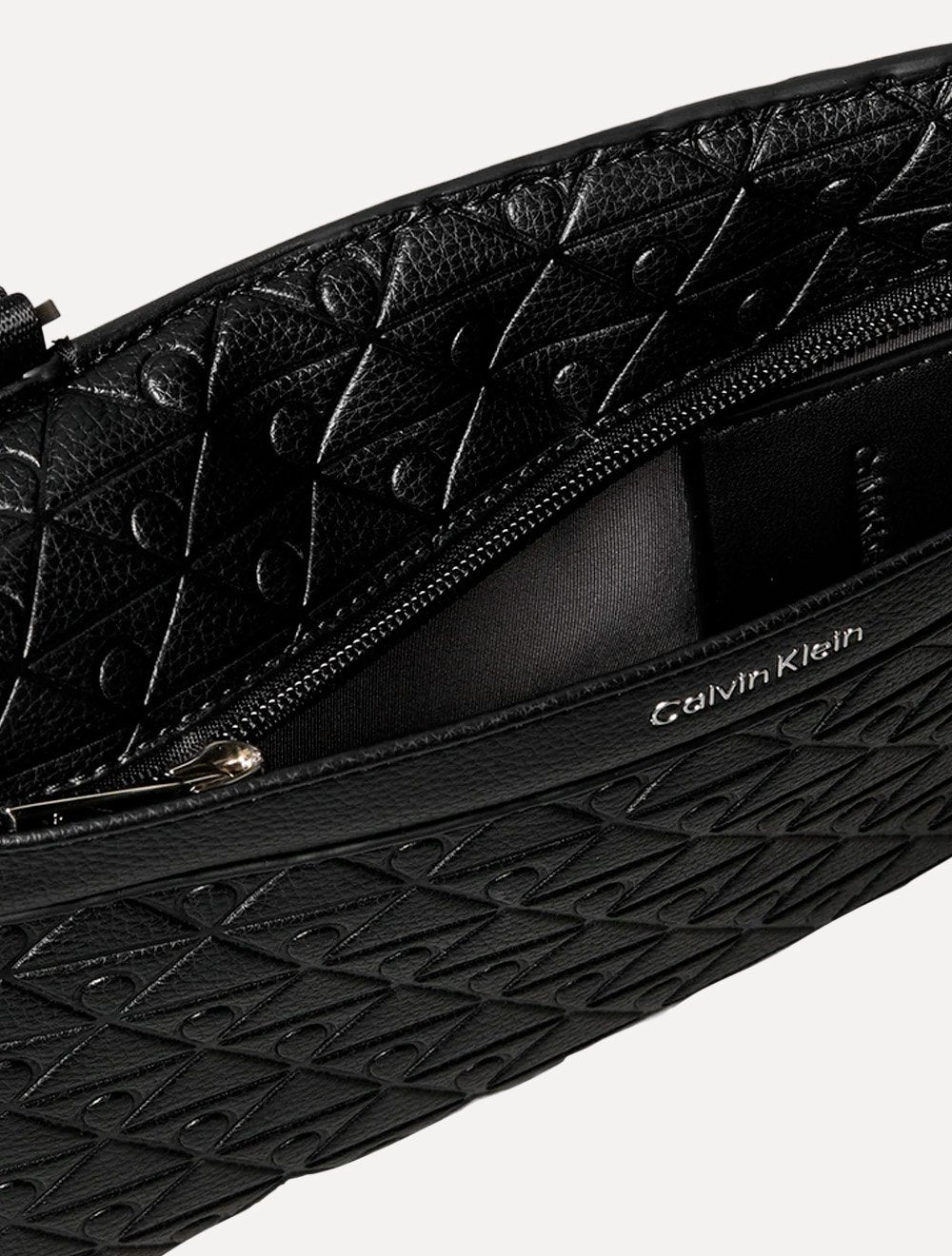 Bolsa Calvin Klein Masculina Transversal Emblem Logo Sling Preta