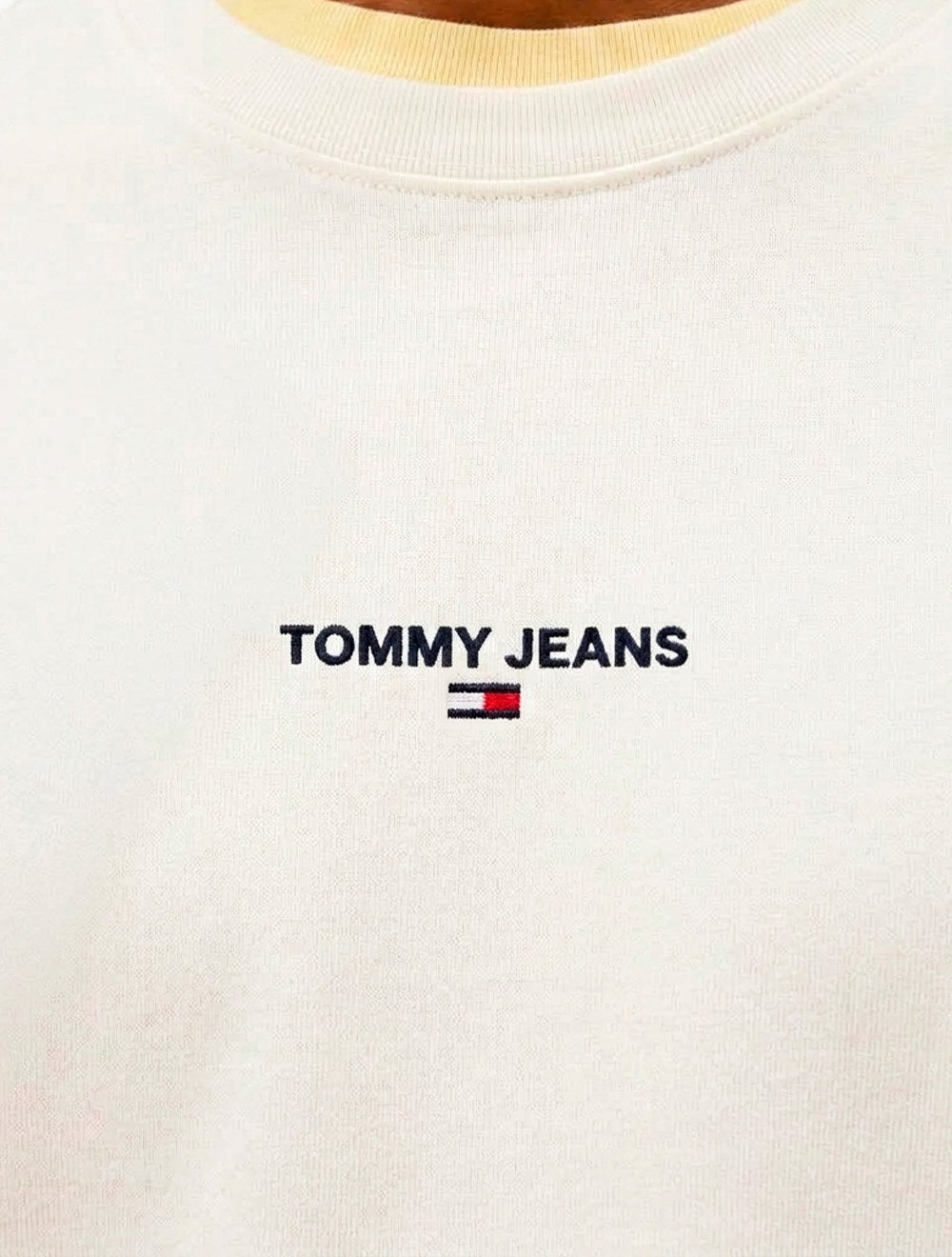 Camiseta Tommy Jeans Masculina Frontal Linear Logo Off White