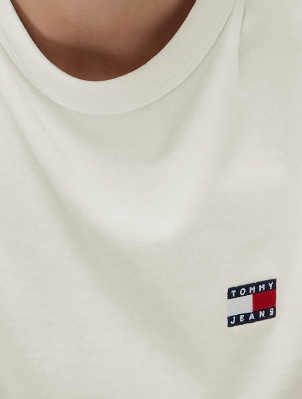 Camiseta Tommy Hilfiger Masculina Regular Badge Logo Tee Off White