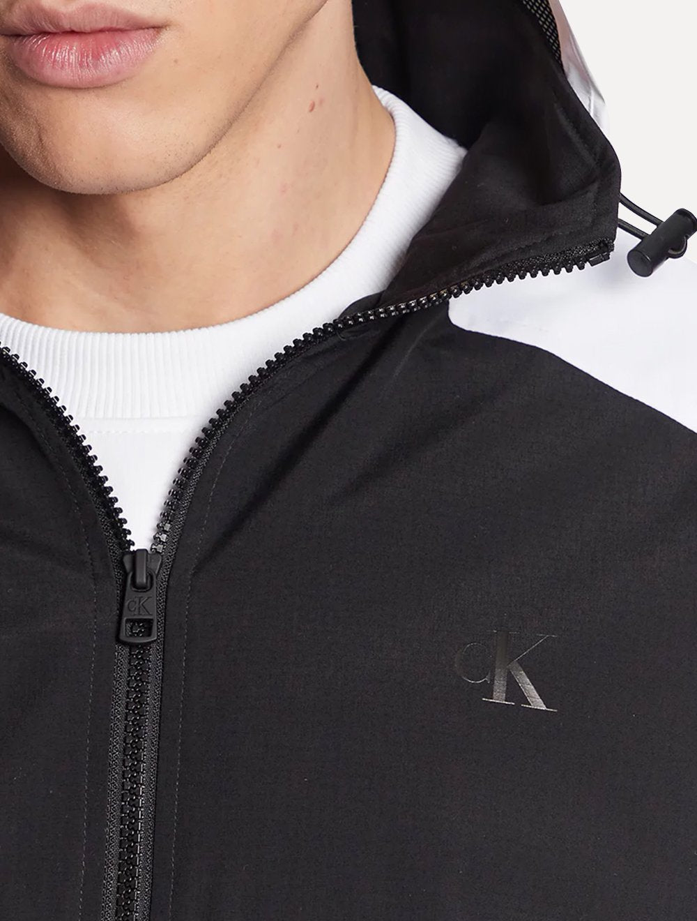 Jaqueta Calvin Klein Jeans Bomber Hoodie Colorblock Preta