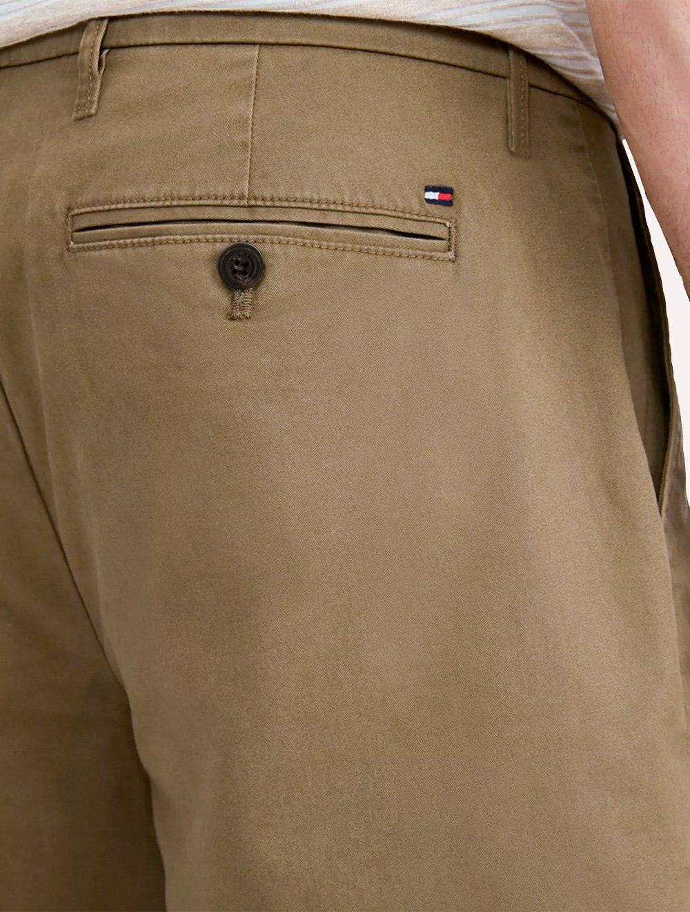 Bermuda Tommy Hilfiger Masculina de Sarja Stretch Cáqui