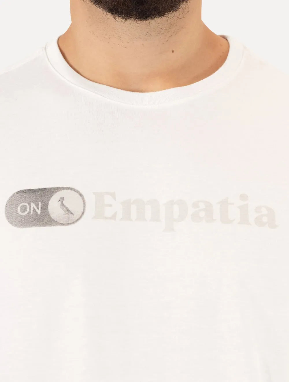 Camiseta Reserva Masculina Empatia On Branca