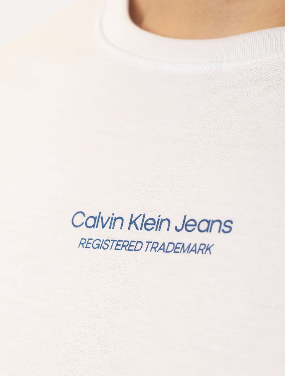 Camiseta Calvin Klein Jeans Masculina Micrologo Registered Branca