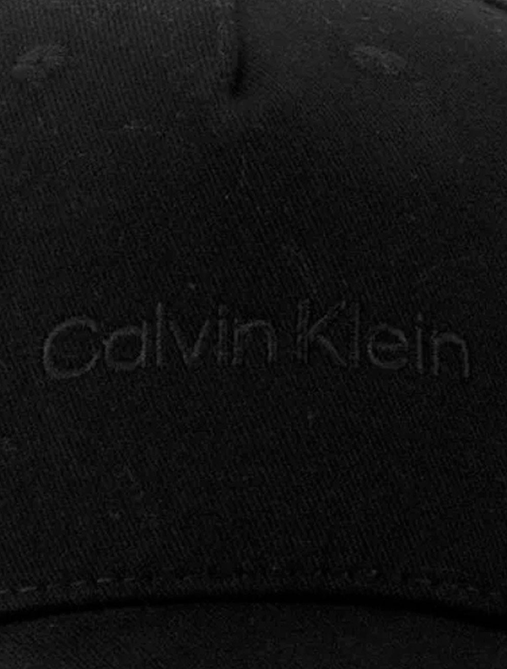 Boné Calvin Klein Sarja Logo Frontal Mono Preto
