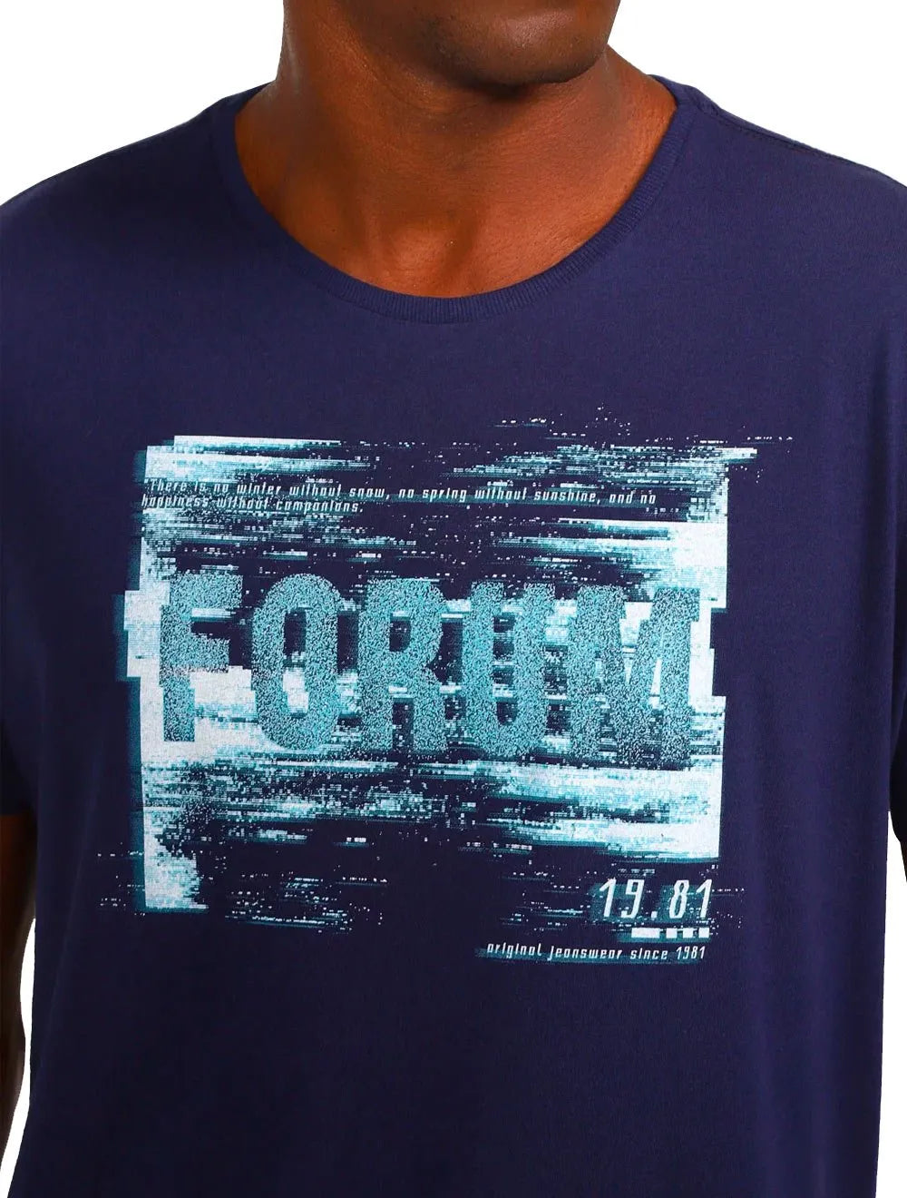 Camiseta Forum Masculina Logo Glitch Azul Marinho