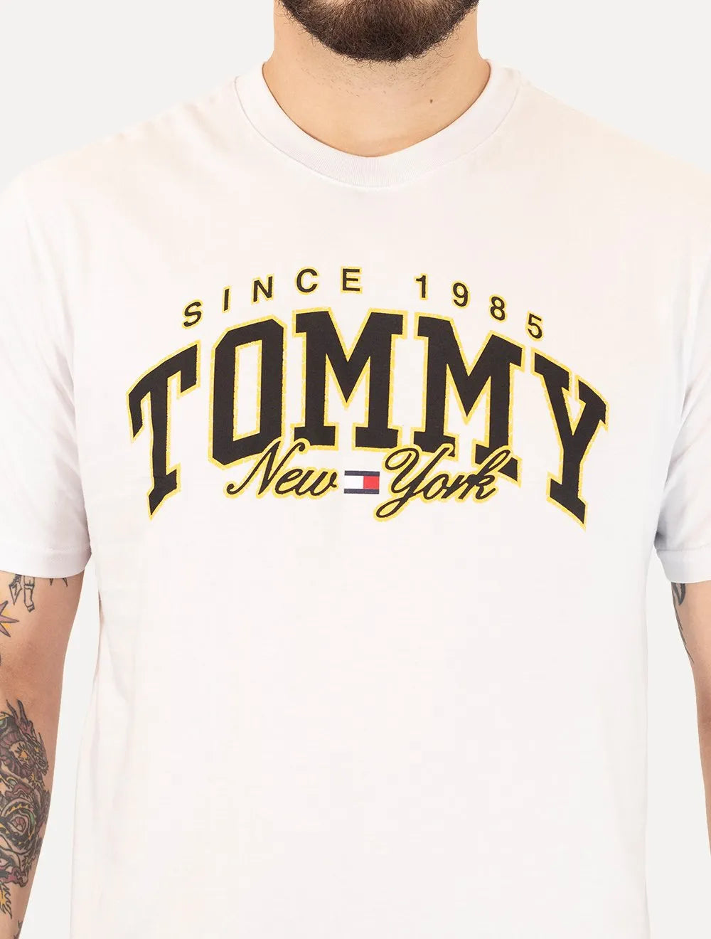 Camiseta Tommy Jeans Masculina Regular Logo Varsity New York Branca