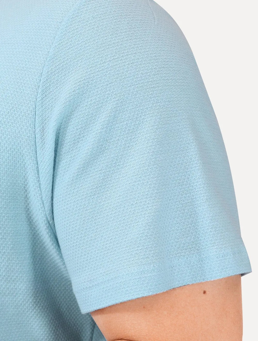 Camiseta Dudalina Masculina Textura Mono Logo Azul Claro