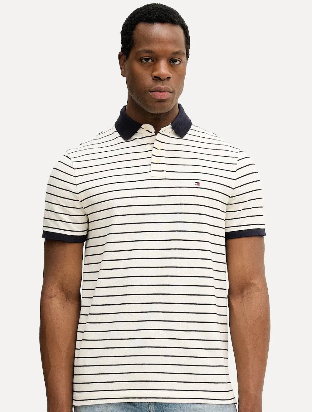 Polo Tommy Hilfiger Masculina Slim Piquet 1985 Striped Azul Marinho/Areia
