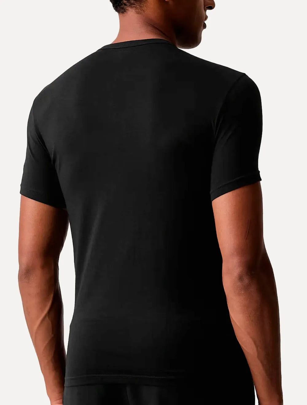 Kit Camisetas Empório Armani Masculina EA Chest Logo Preta e Branca