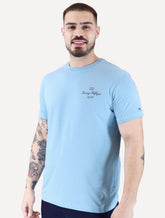 Camiseta Tommy Hilfiger Masculina Outline Flag Script Azul Claro