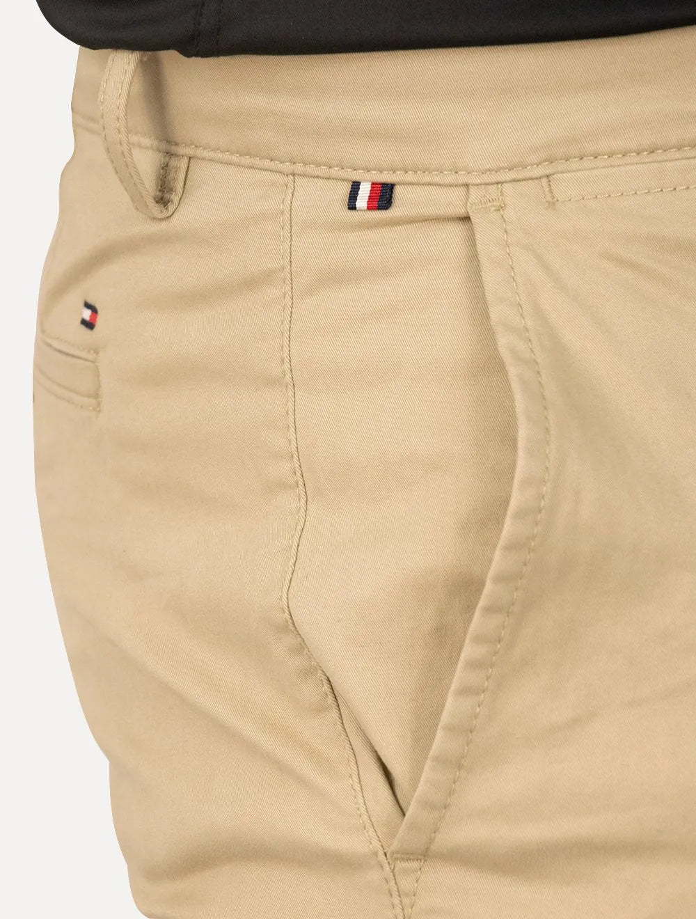 Calça Tommy Hilfiger Masculina Custom Fit THFlex Chino Stretch Cáqui