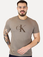 Camiseta Calvin Klein Jeans Masculina CK Gel Cáqui Médio