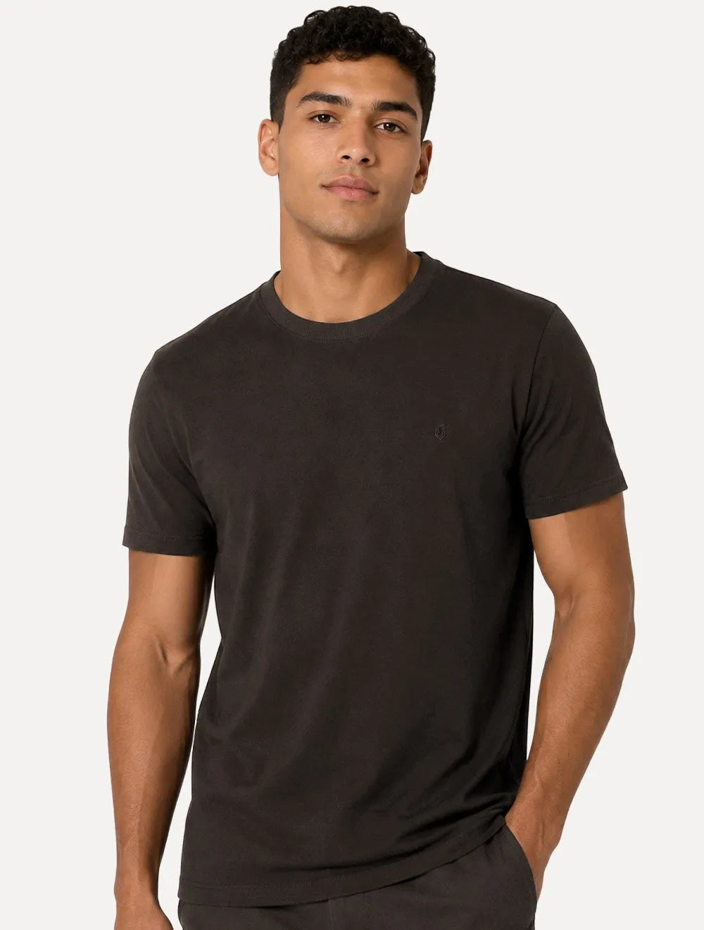 Camiseta Individual Masculina Comfort Pima Soft Touch Logo Marrom Escuro