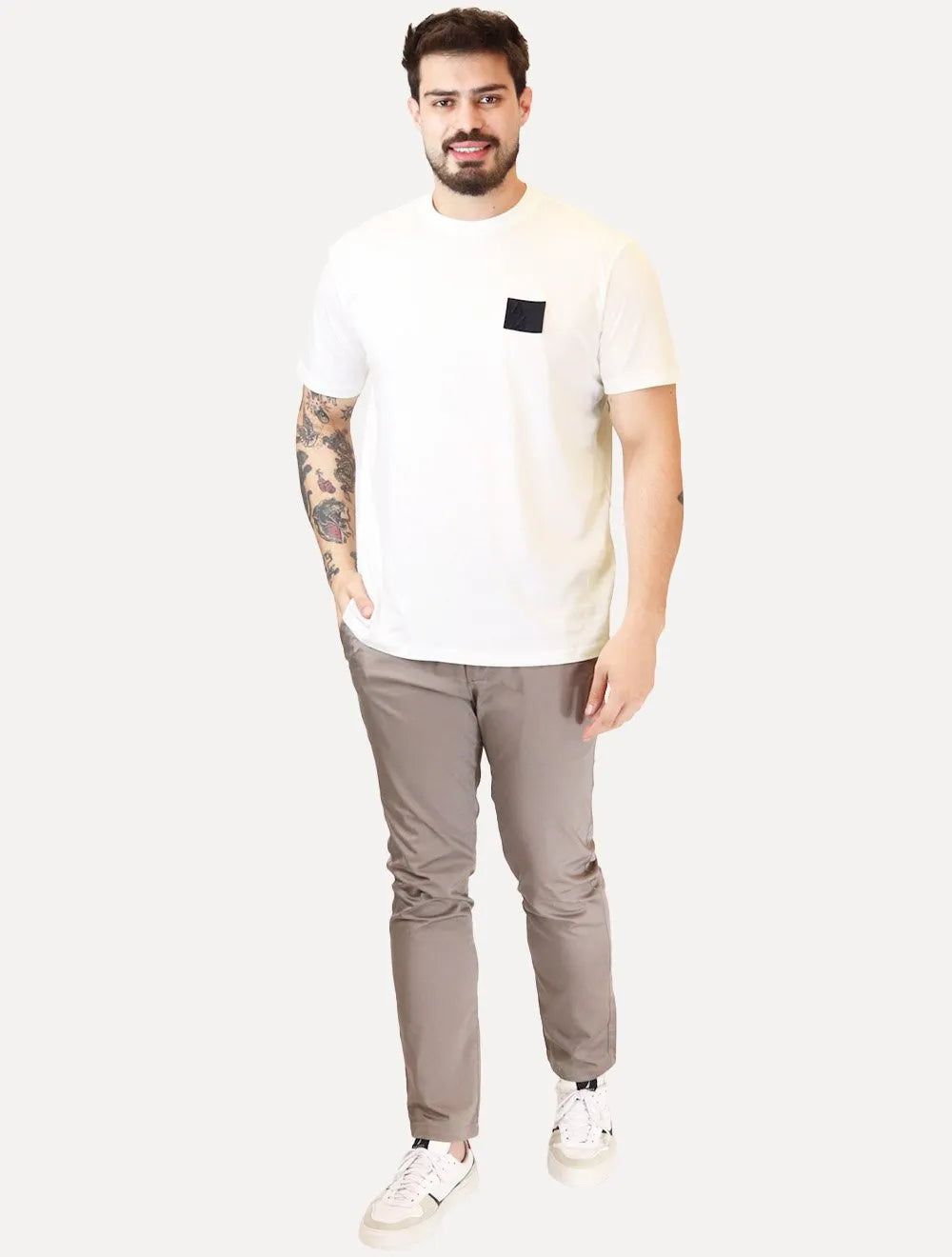Camiseta Armani Exchange Masculina Regular Rubber AX Logo Off-White