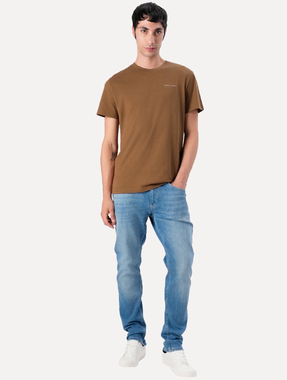 Camiseta Tommy Jeans Masculina Slim Linear Chest Marrom