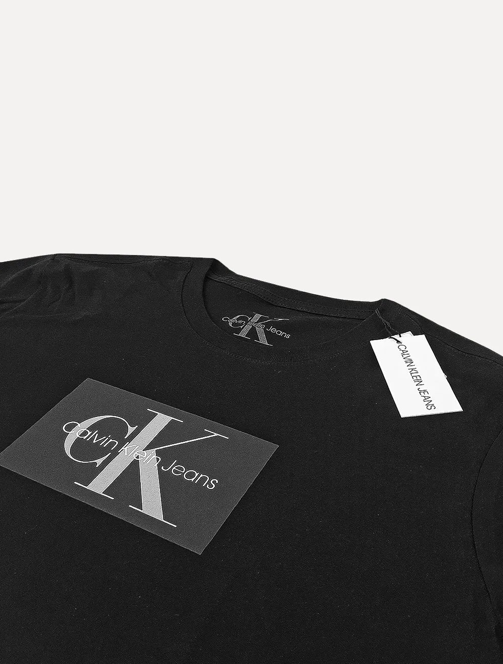 Camiseta Calvin Klein Jeans Masculina Issue Logo Grey Block Preta